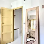Boutique Surf House In Surf Paradise 빌라 *