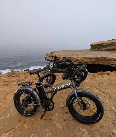 Boutique Surf House In Surf Paradise