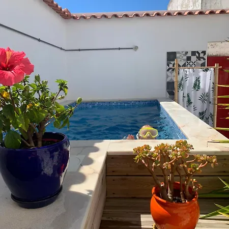 Вилла Boutique Surf House In Surf Paradise Santo Isidoro