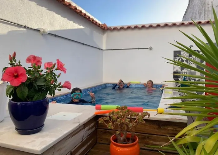 Boutique Surf House In Surf Paradise Villa