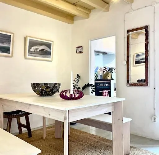 Boutique Surf House In Surf Paradise *