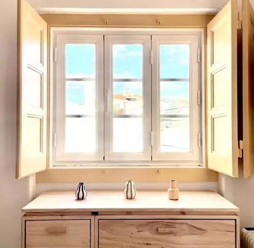 Boutique Surf House In Surf Paradise Villa