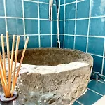 Villa Boutique Surf House In Surf Paradise Santo Isidoro