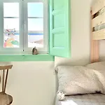 Boutique Surf House In Surf Paradise Villa
