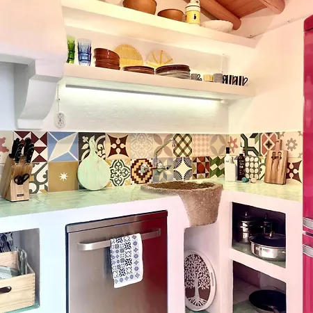 Boutique Surf House In Surf Paradise * Santo Isidoro