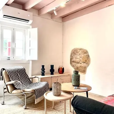 Boutique Surf House In Surf Paradise 别墅 *