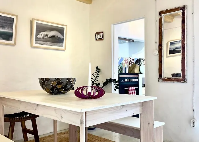 Boutique Surf House In Surf Paradise * Santo Isidoro