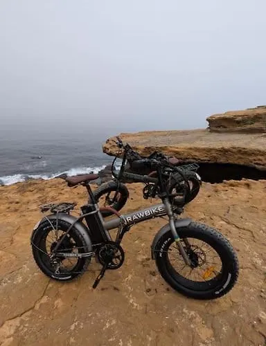 Boutique Surf House In Surf Paradise